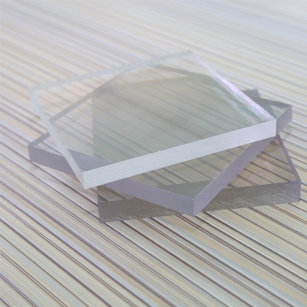 tấm nhựa lấy sáng polycarbonate