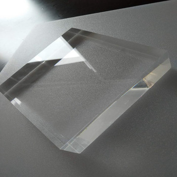 tấm nhựa lấy sáng poly thay kính